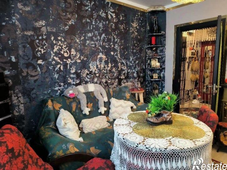 3-комн квартира улица Героев-Разведчиков, 48,  д. 48