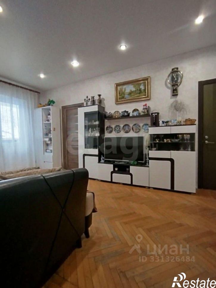 3-комн квартира ул им. Суворова, 57/2,  д. 57/2