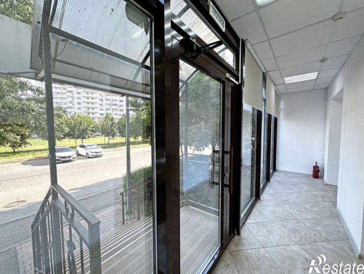Торговое помещение улица Карякина, 31,  д. 31