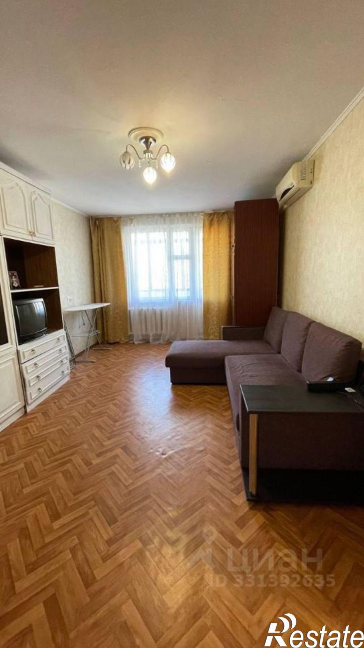 1-комн квартира улица Карякина, 3,  д. 3