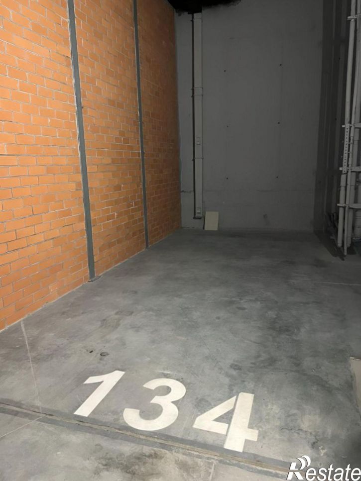 Гараж/парковка Обрывная улица, 132/1 к7,  д. 132/1 к7