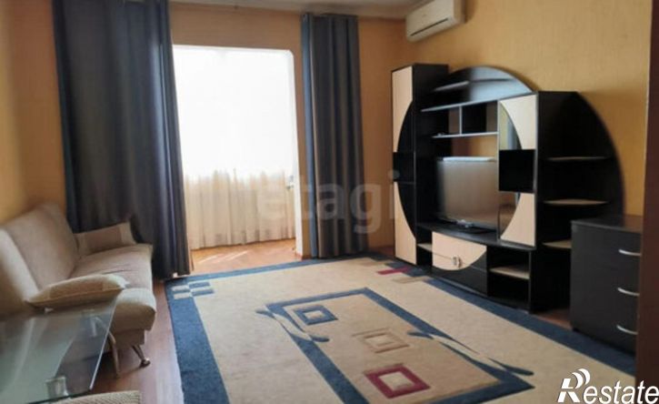 1-комн квартира пр-кт Чекистов, 42,  д. 42