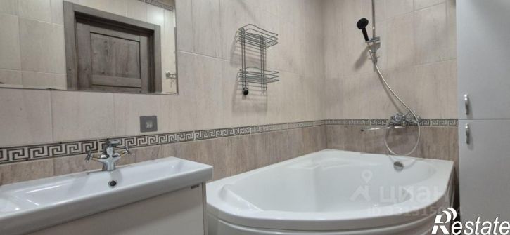 2-комн квартира улица Цезаря Куникова, 24 к3,  д. 24 к3
