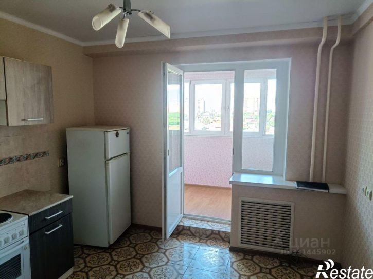1-комн квартира пр-кт Чекистов, 42,  д. 42