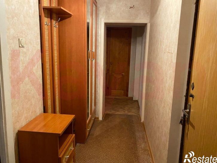 2-комн квартира 9-я Тихая ул.