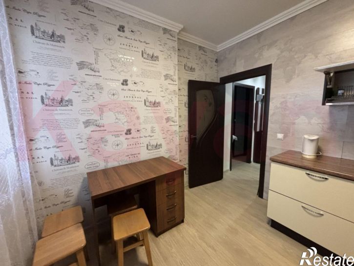 2-комн квартира Заполярная ул.