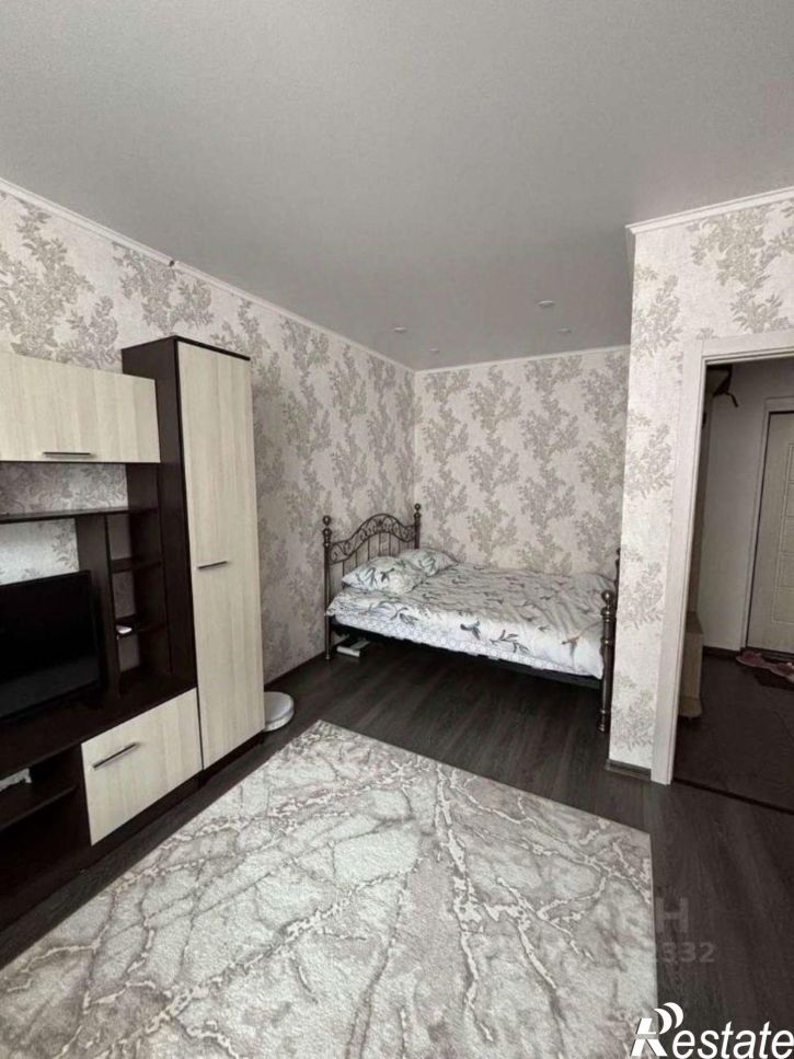 1-комн квартира ул им. Цезаря Куникова, 18 4,  д. 18 4,  к. 4
