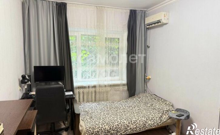 2-комн квартира улица Суворова, 57/2,  д. 57/2