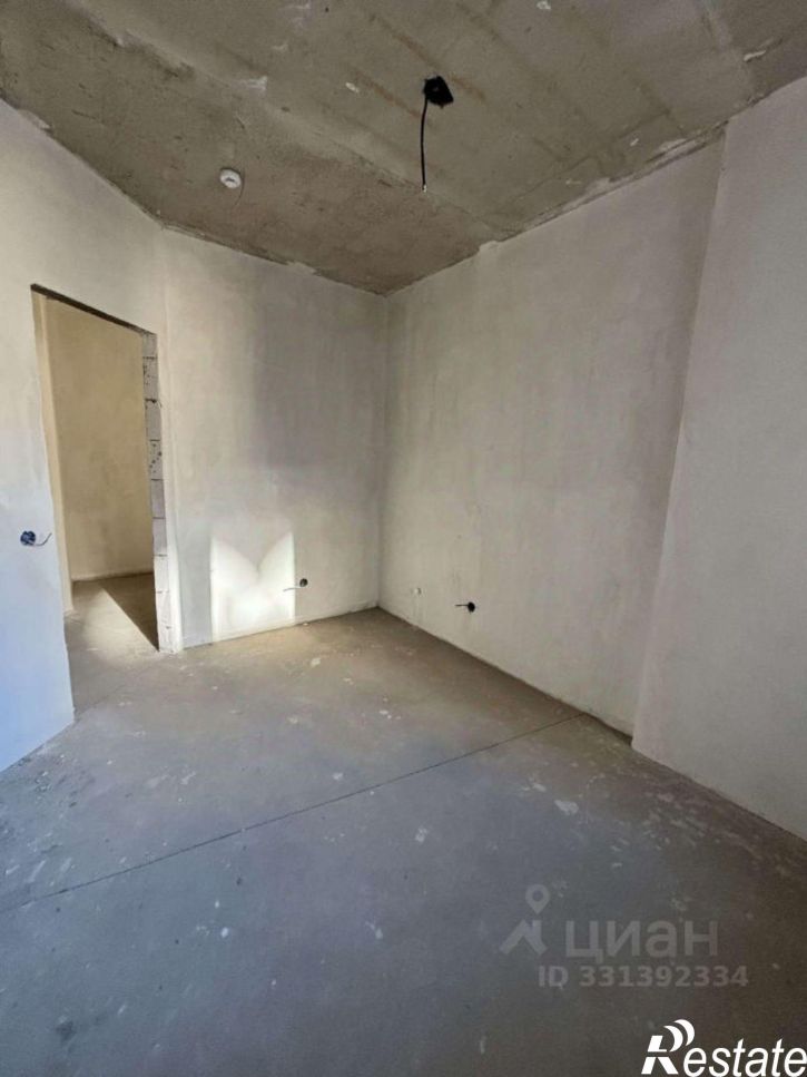 3-комн квартира улица Лётчика Позднякова, 2 к6,  д. 2 к6