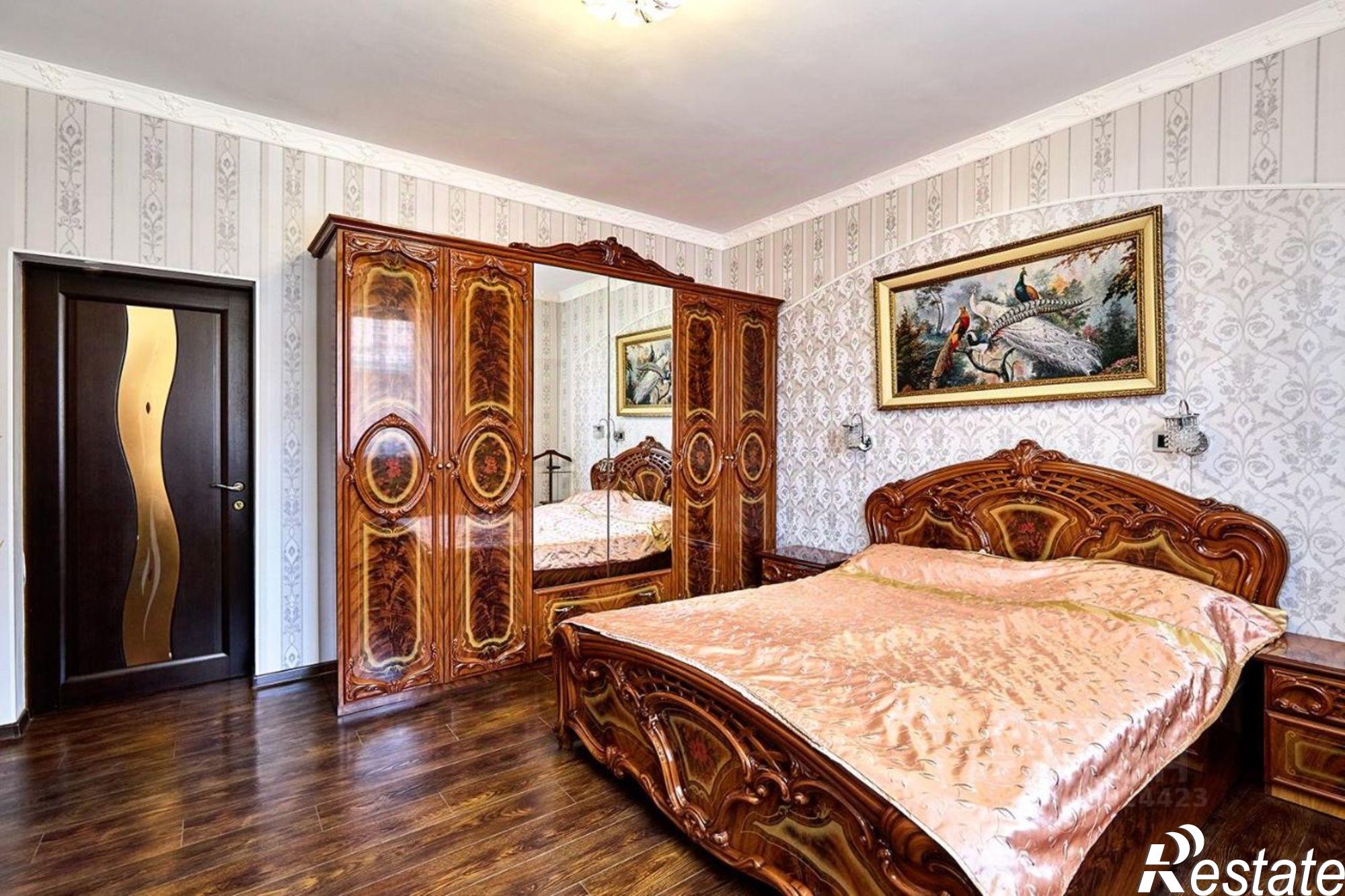 Сдать дачу, дом, коттедж за 200 000 рублей на пр-д Труда, 20