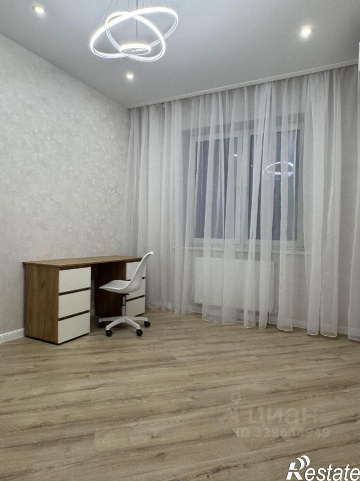 3-комн квартира ул им. генерала Корнилова, 10 1,  д. 10 1,  к. 1