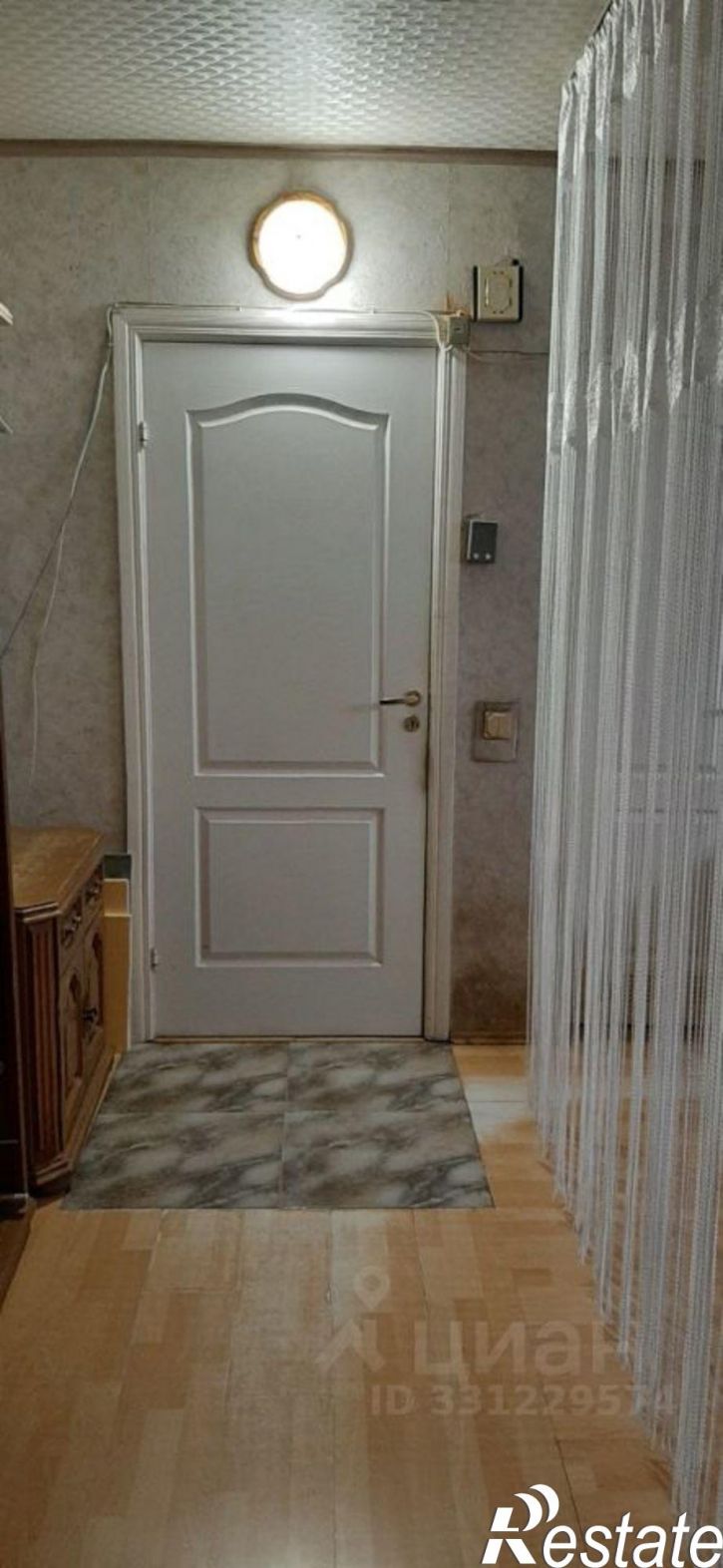 3-комн квартира пр-кт Чекистов, 8,  д. 8