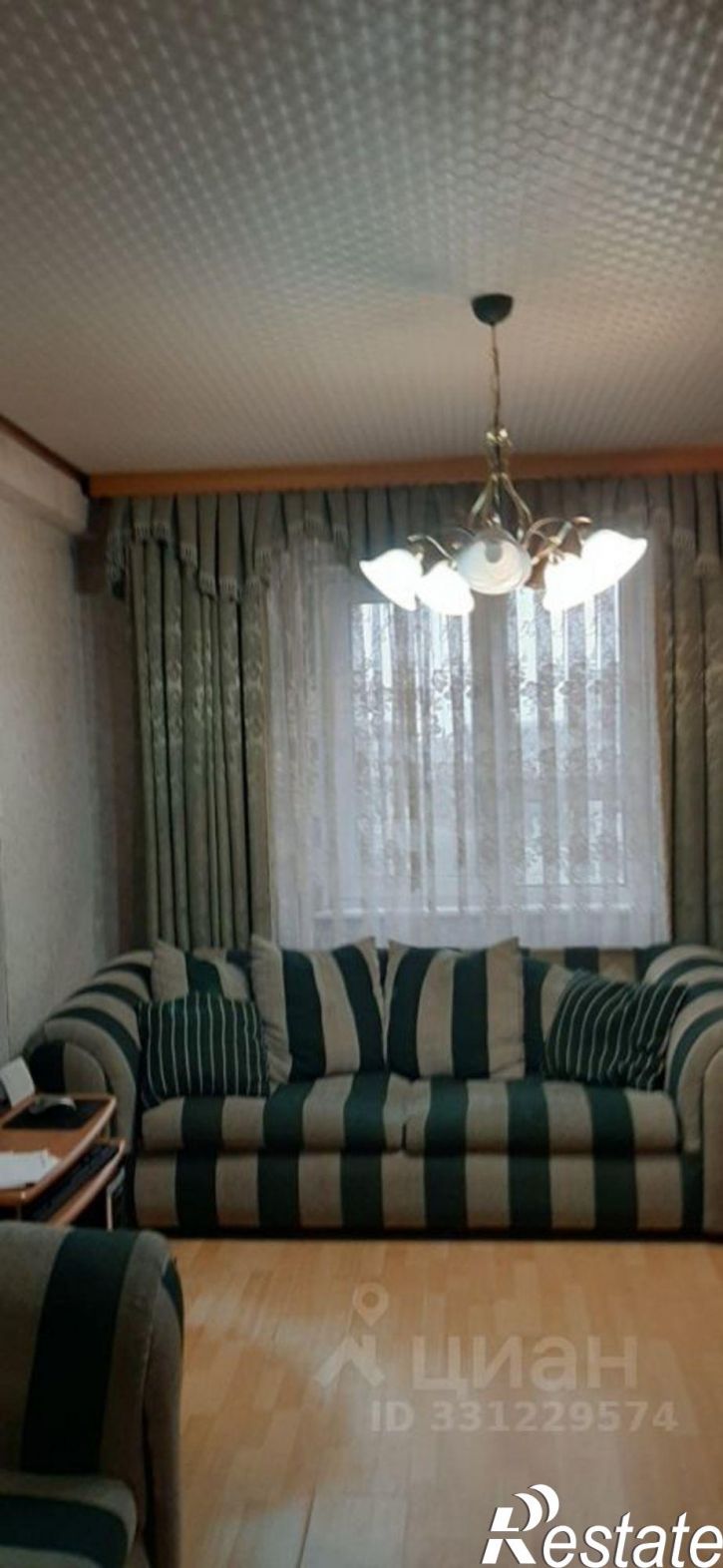3-комн квартира пр-кт Чекистов, 8,  д. 8