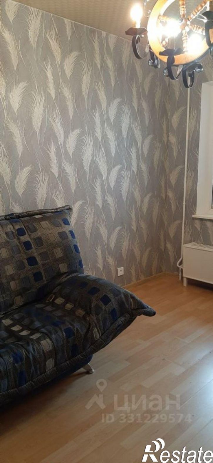3-комн квартира пр-кт Чекистов, 8,  д. 8
