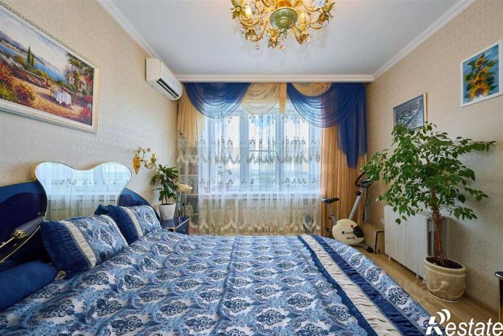2-комн квартира ул им. Кондратенко Н.И., 15,  д. 15