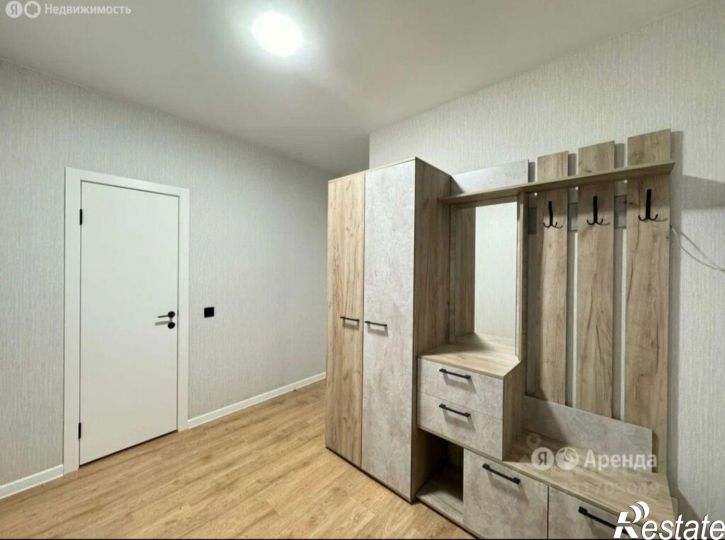 2-комн квартира улица Лётчика Позднякова, 2к17