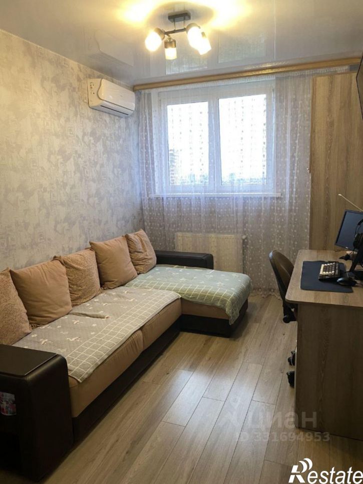 4-комн квартира ул Героев-Разведчиков, 48,  д. 48