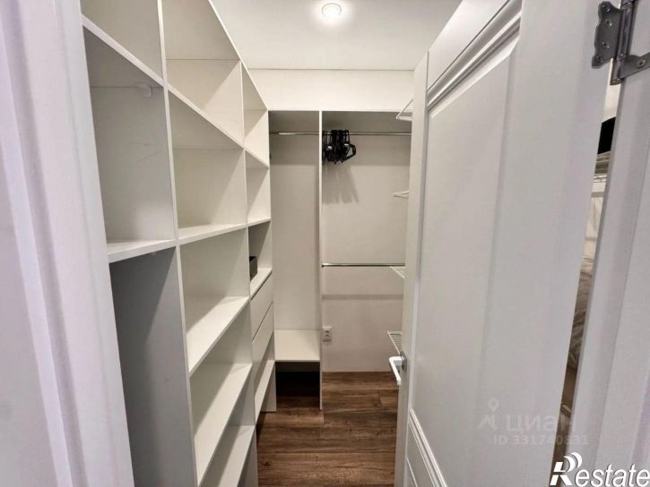 2-комн квартира ул Конгрессная, 33 1,  д. 33 1,  к. 1