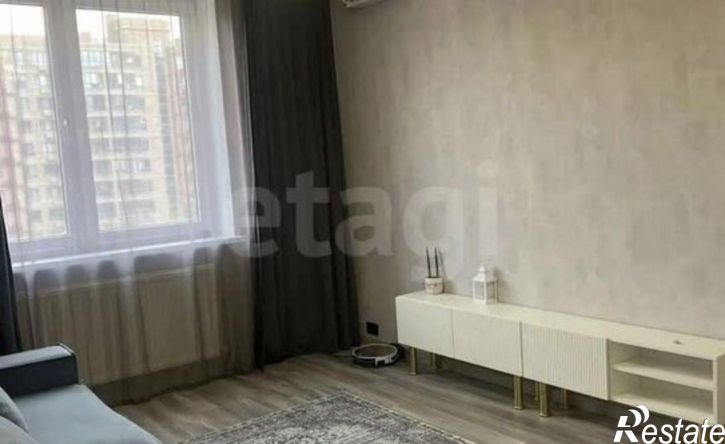 3-комн квартира ул им. генерала Корнилова, 10 1,  д. 10 1,  к. 1