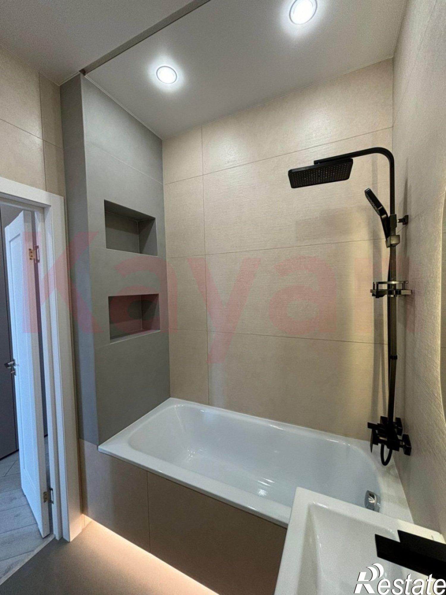 Купить квартиру за 6 700 000 рублей на Уральская ул.