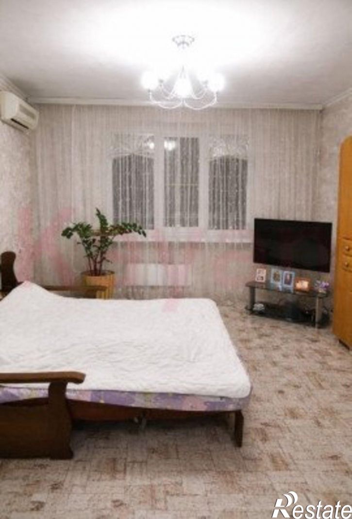 2-комн квартира Симферопольская ул.