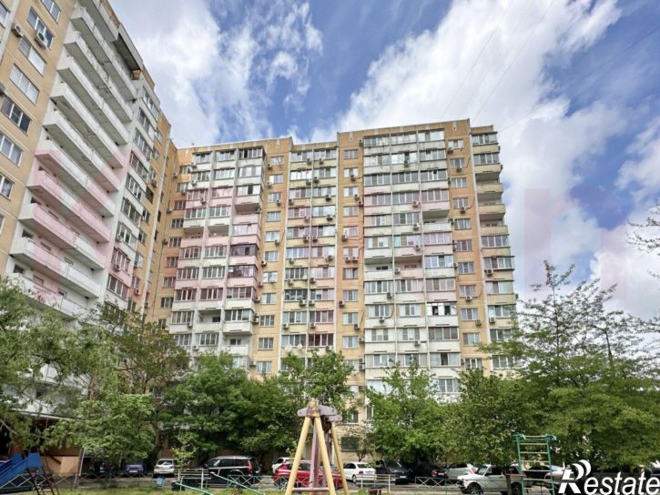 3-комн квартира им. 40-летия Победы ул.