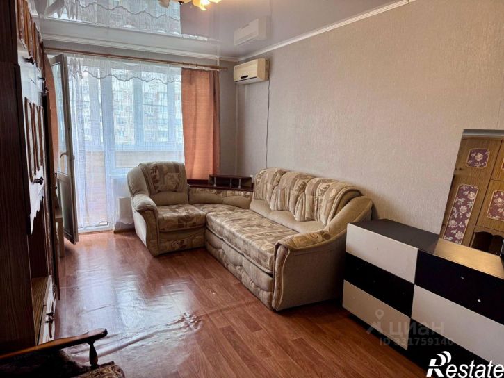 3-комн квартира пр-кт Чекистов, 25,  д. 25