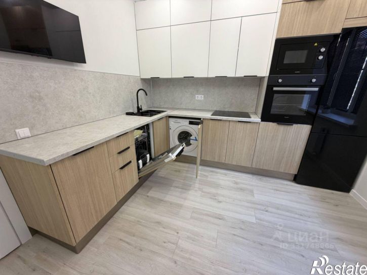 2-комн квартира ул им. Героя Яцкова И.В., 17,  д. 17