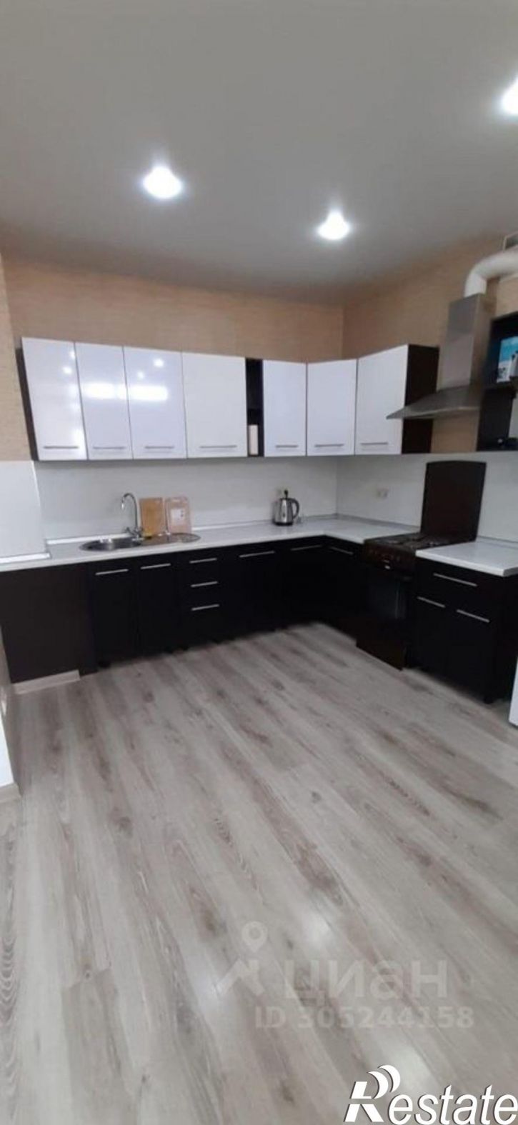 2-комн квартира ул Коммунаров, 270,  д. 270
