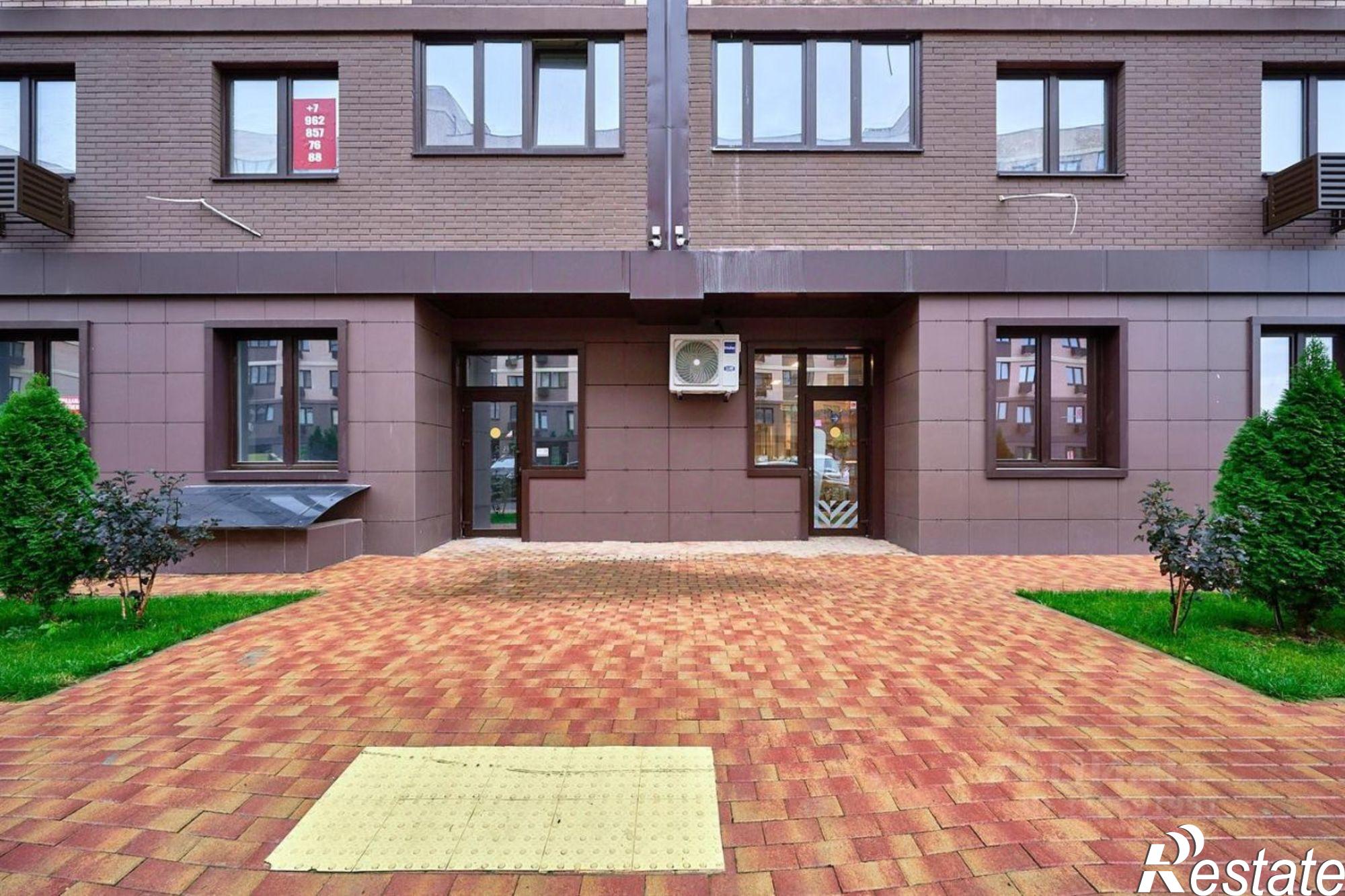 Купить торговое помещение за 26 260 000 рублей на ул Скандинавская, 1 4