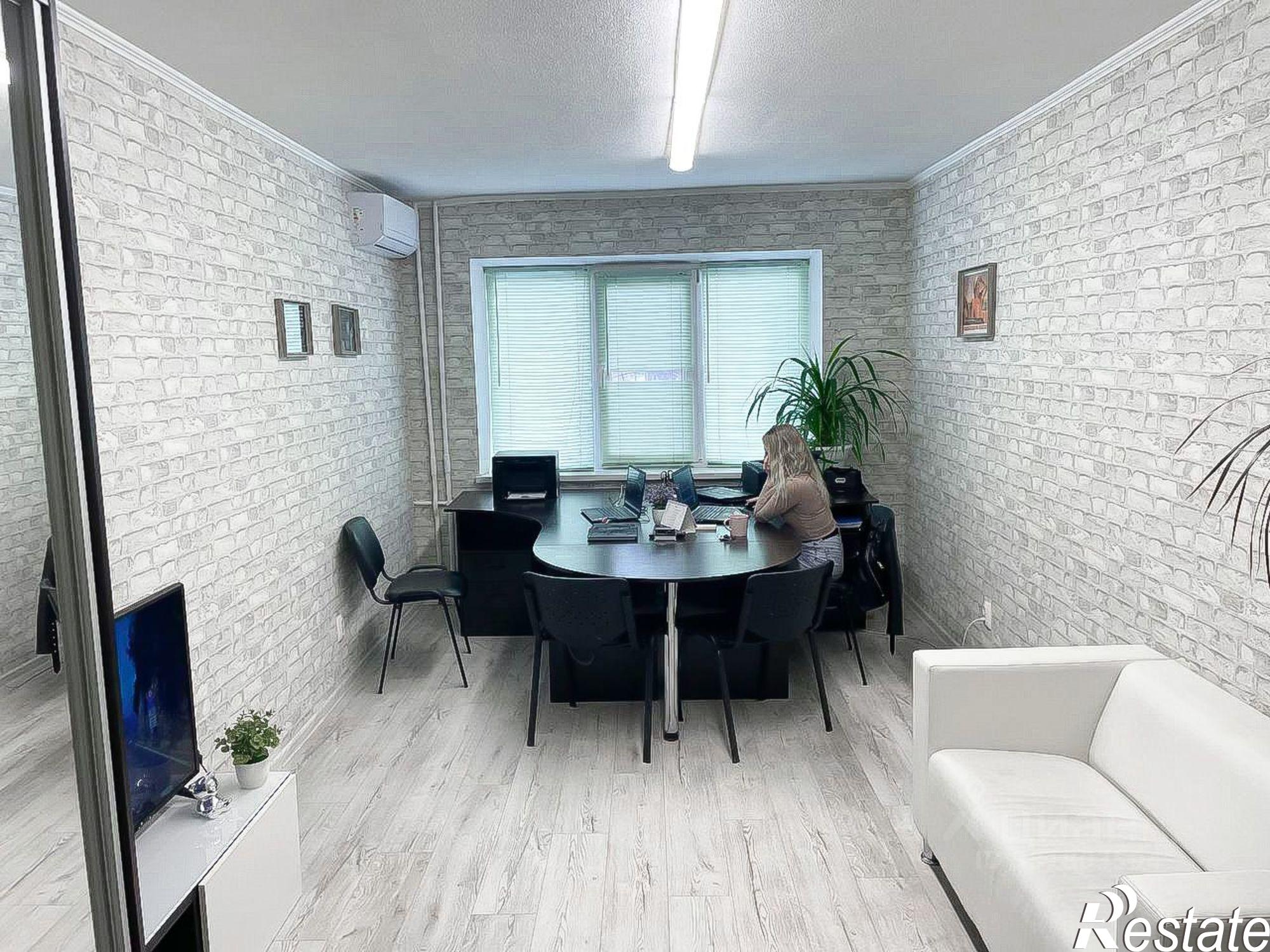 Купить офис, помещение под офис за 4 042 780 рублей на ул им. Атарбекова, 52
