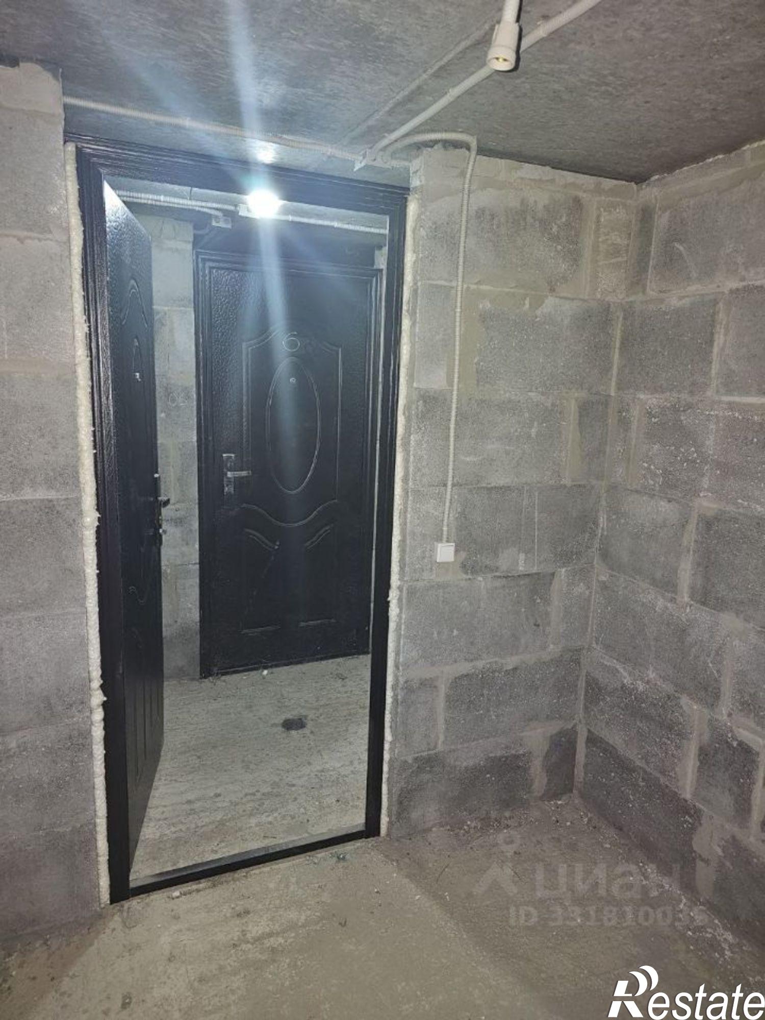 Купить гараж, место в паркинге за 240 000 рублей на ул Красных Партизан, 1/3 8