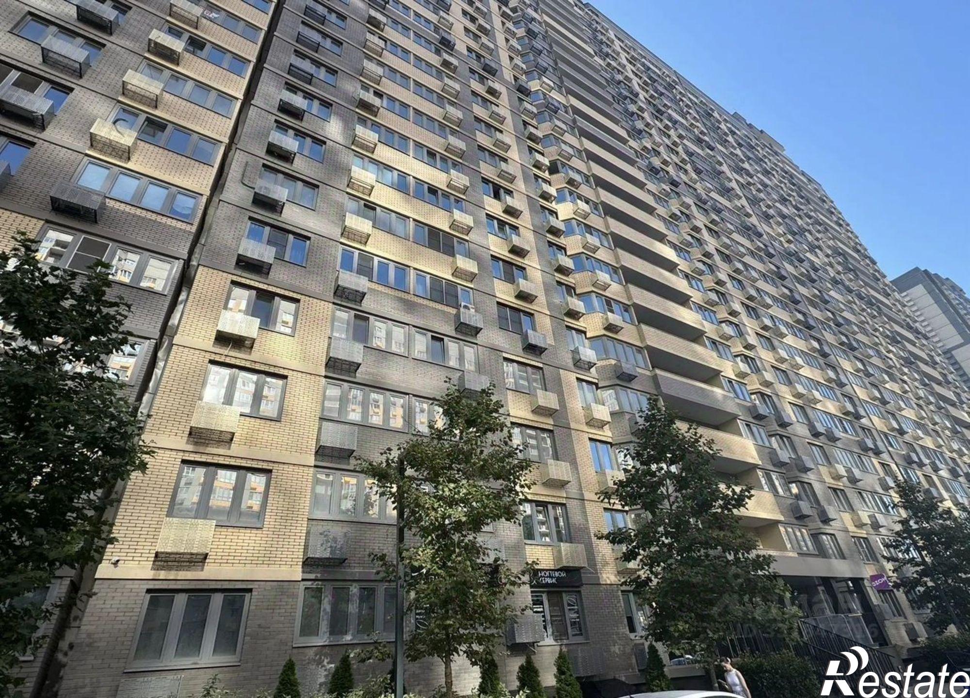 Купить гараж, место в паркинге за 1 150 000 рублей на ул им. Мачуги В.Н., 166 3