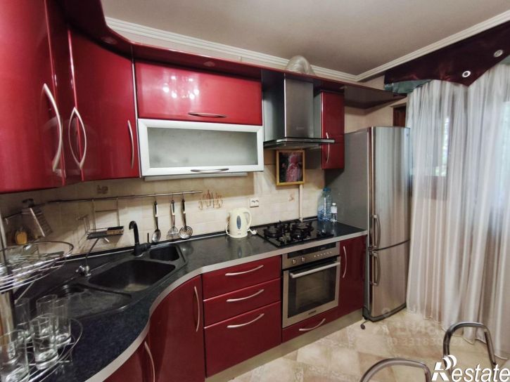 3-комн квартира ул им. Александра Покрышкина, 12,  д. 12
