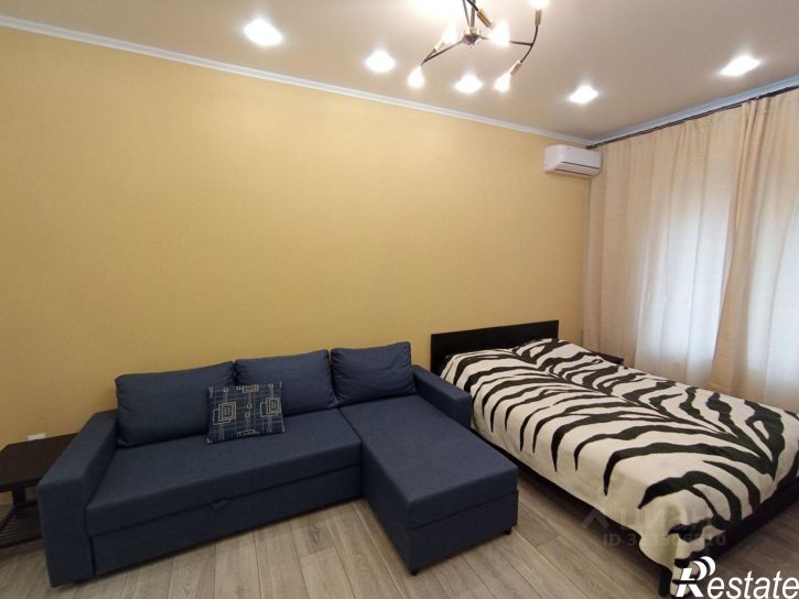 3-комн квартира ул им. Вишняковой, 1/23,  д. 1/23