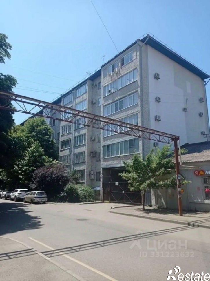 3-комн квартира ул 2-я Линия Нефтяников, 7/1,  д. 7/1
