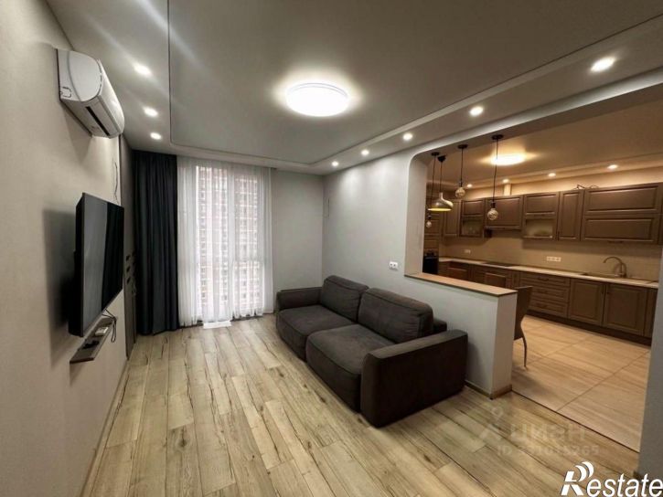 3-комн квартира ул Памяти Чернобыльцев, 1,  д. 1