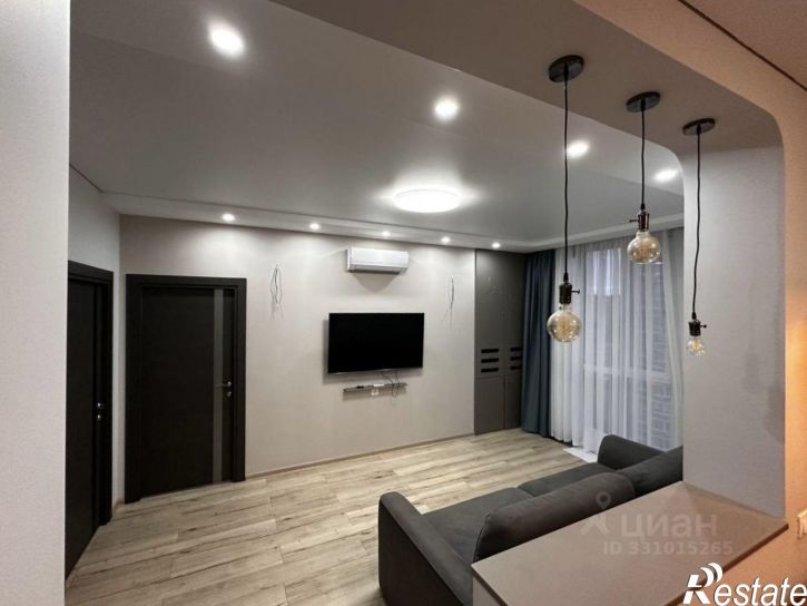 3-комн квартира ул Памяти Чернобыльцев, 1,  д. 1