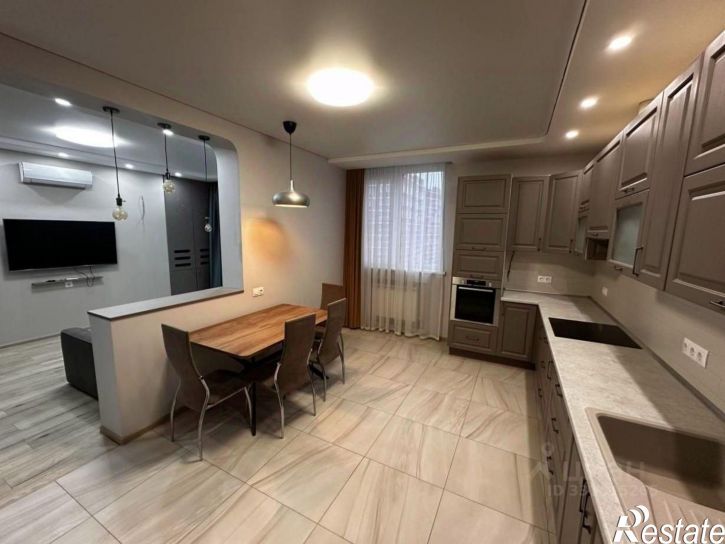 3-комн квартира ул Памяти Чернобыльцев, 1,  д. 1