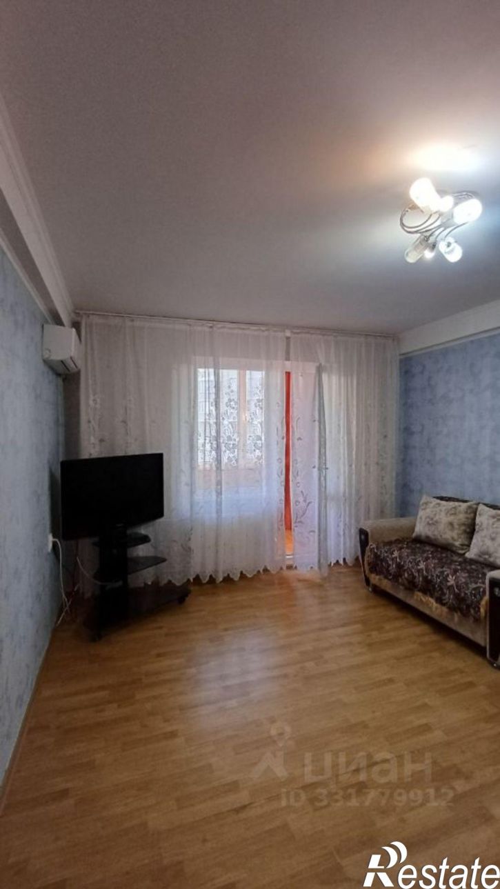 1-комн квартира пр-кт Чекистов, 28,  д. 28