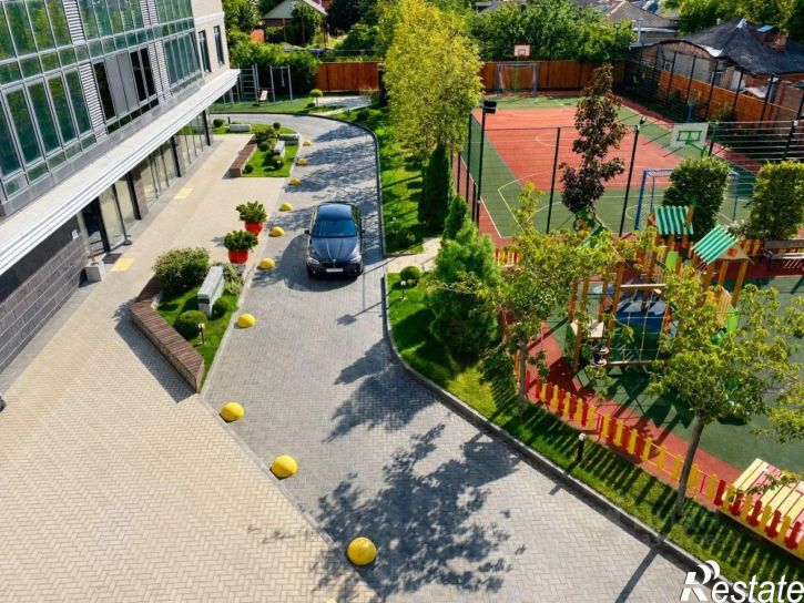 4-комн квартира ул им. Чкалова, 12,  д. 12