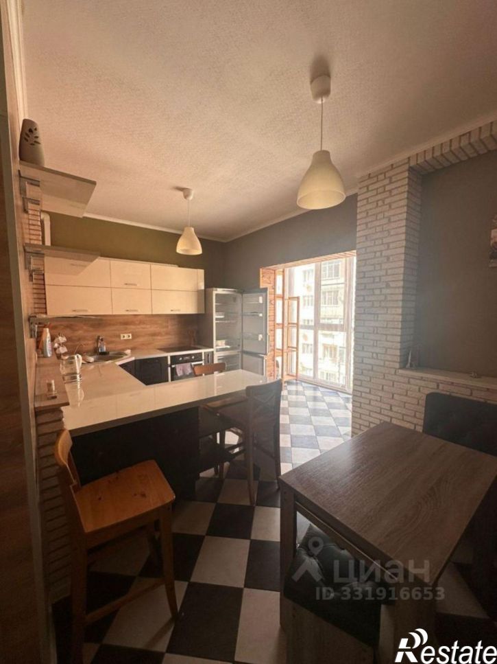3-комн квартира ул им. Дунаевского И.И., 8,  д. 8