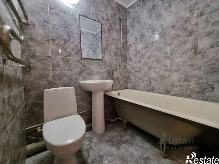 1-комн квартира ул им. 70-летия Октября, 12/1,  д. 12/1