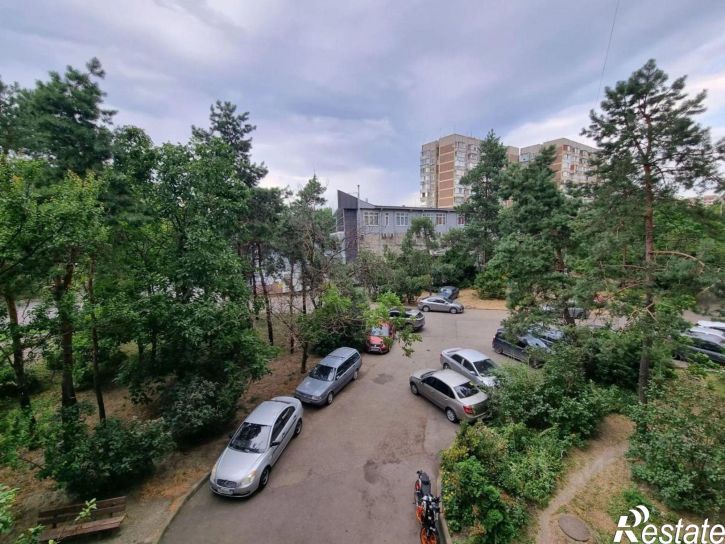 1-комн квартира ул им. 70-летия Октября, 12/1,  д. 12/1