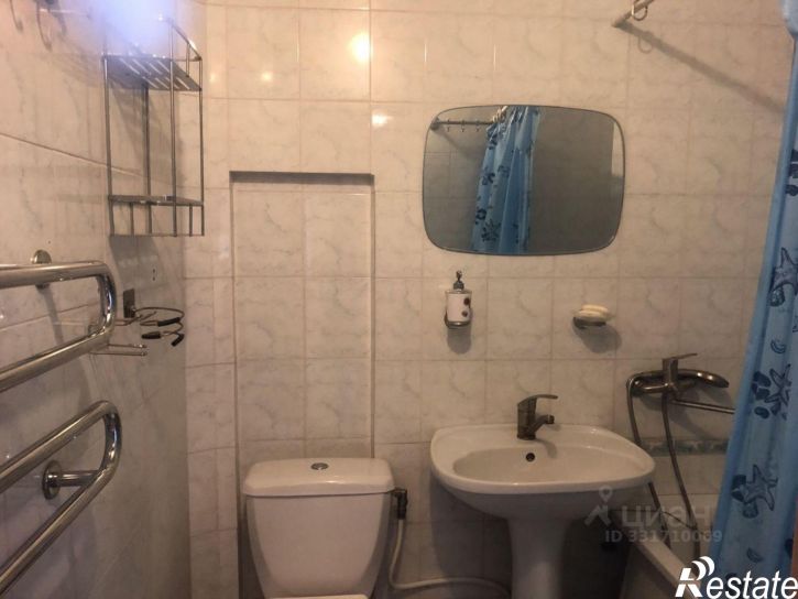 2-комн квартира ул им. Космонавта Гагарина, 240,  д. 240
