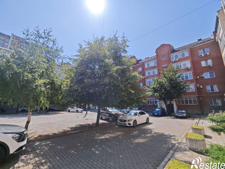 5-комн квартира ул КИМ, 141,  д. 141
