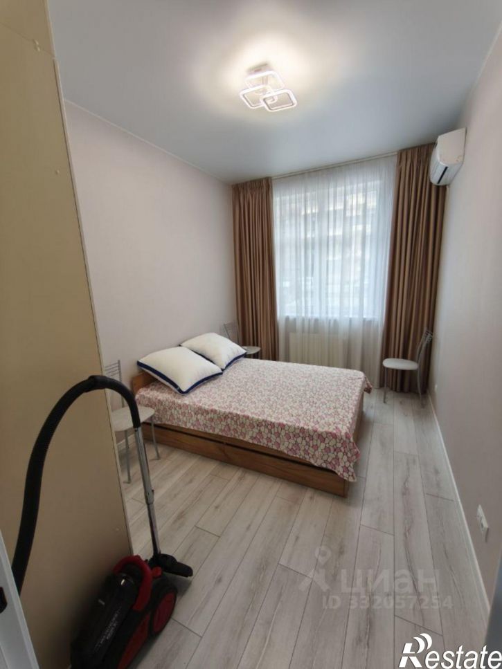 1-комн квартира ул им. генерала Корнилова, 14,  д. 14