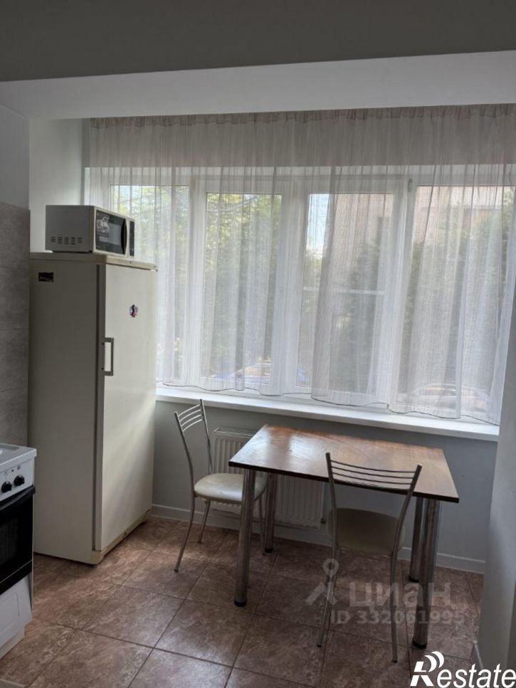 1-комн квартира ул Красных Зорь, 27,  д. 27