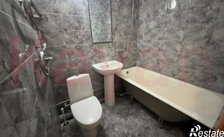 1-комн квартира ул им. 70-летия Октября, 12/1,  д. 12/1