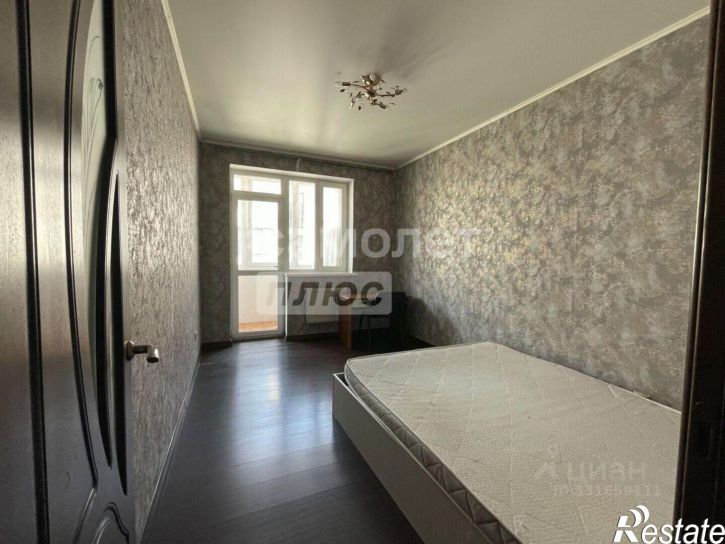 2-комн квартира ул им. Сергея Есенина, 82/4,  д. 82/4